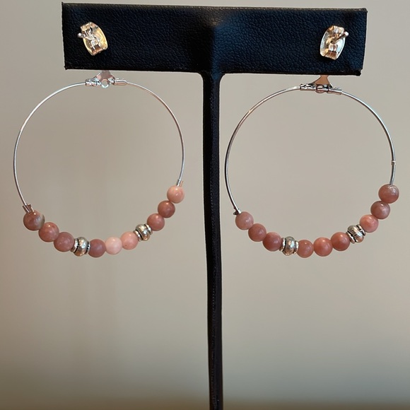 HAND CRAFTED PINK LEPIDOLITE HOOP EARRINGS - Picture 6 of 12